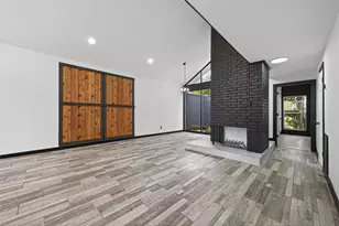 2129 Lake Village Dr, Houston, TX 77339 - Photo 5