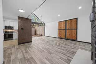 2129 Lake Village Dr, Houston, TX 77339 - Photo 5