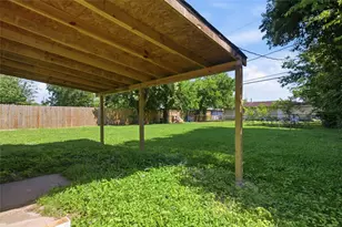 5622 Woodgreen St, Houston, TX 77033 - Photo 19