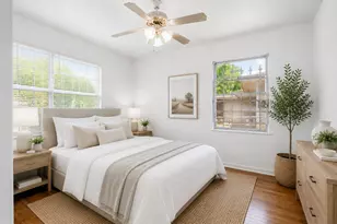 5622 Woodgreen St, Houston, TX 77033 - Photo 13