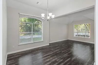 86 N Lace Arbor Drive, The Woodlands, TX 77382 - Photo 5