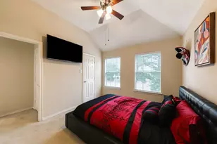 12735 Canterbury Dr, Houston, TX 77014 - Photo 17