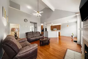 12735 Canterbury Dr, Houston, TX 77014 - Photo 9