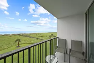 415 E Beach Dr, Galveston, TX 77550 - Photo 9