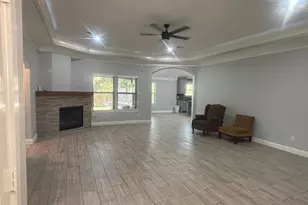10002 Paintbrush Ln, Sugar Land, TX 77498 - Photo 9