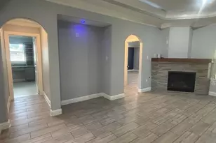 10002 Paintbrush Ln, Sugar Land, TX 77498 - Photo 7