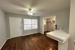 8807 Timberside Dr, Houston, TX 77025 - Photo 5