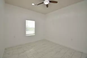 2002 W Airline County Road 55, Rosharon, TX 77583 - Photo 19