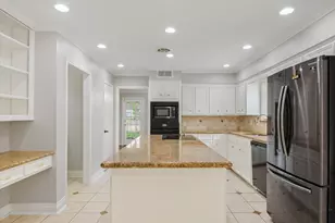 7715 Brush Wood Dr, Houston, TX 77088 - Photo 11