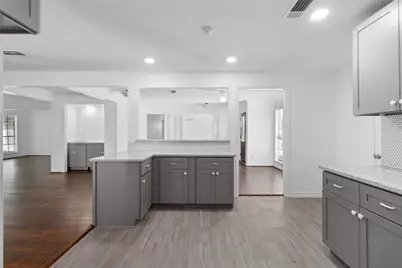 500 Shirleen Drive, Pasadena, TX 77586 - Photo 11