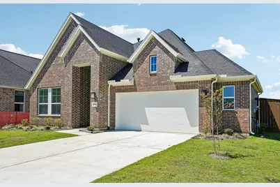 15039 Mission Avenue, Mont Belvieu, TX 77523 - Photo 1