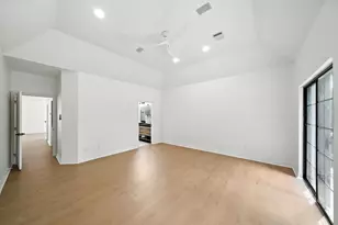 12625 Memorial Dr, Houston, TX 77024 - Photo 29