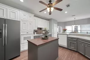 135 April Waters Dr N, Montgomery, TX 77356 - Photo 17