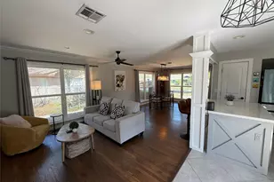 10810 Burdine St, Houston, TX 77096 - Photo 5