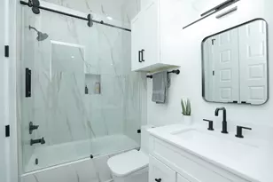 5704 Fairdale Ln, Houston, TX 77057 - Photo 25