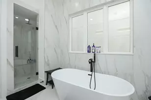 5704 Fairdale Ln, Houston, TX 77057 - Photo 9