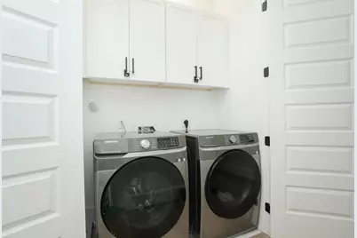 5704 Fairdale Lane #B, Houston, TX 77057 - Photo 15