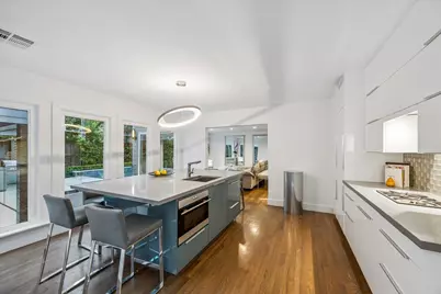 2420 Locke Lane, Houston, TX 77019 - Photo 11