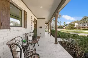 7525 Middlewood St, Houston, TX 77063 - Photo 9