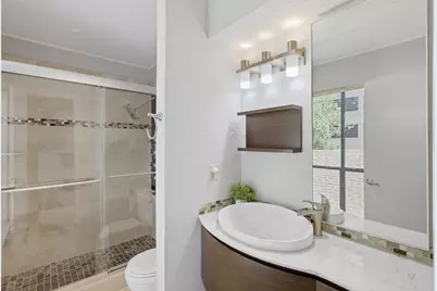 701 Bering Drive #102, Houston, TX 77057 - Photo 17