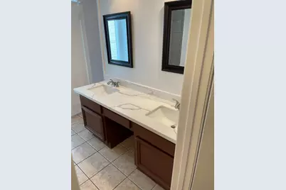 12810 Ashford Knoll Drive, Houston, TX 77082 - Photo 11