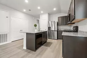 5345 Basquiat Dr, Houston, TX 77048 - Photo 3
