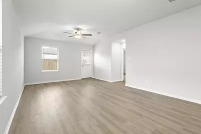 5345 Basquiat Drive, Houston, TX 77048 - Photo 13