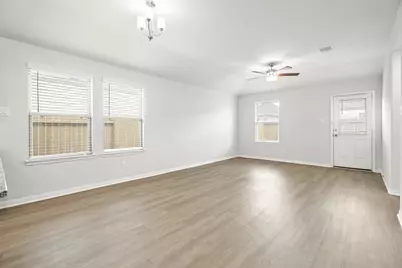 5345 Basquiat Drive, Houston, TX 77048 - Photo 9