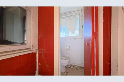 526 Wallace Street, East Bernard, TX 77435 - Photo 9