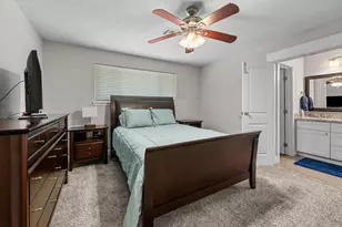 11910 Mullins Dr, Houston, TX 77035 - Photo 15