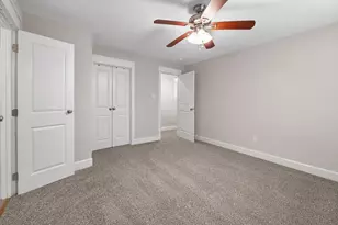 11910 Mullins Dr, Houston, TX 77035 - Photo 17