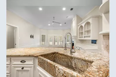 7 Wellesley Drive, Conroe, TX 77304 - Photo 11