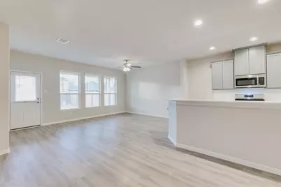 27079 Badger Way E, Magnolia, TX 77354 - Photo 5