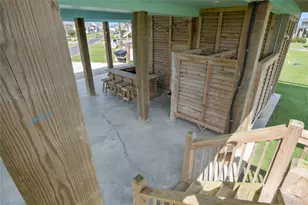 2340 Martinique, Crystal Beach, TX 77650 - Photo 9