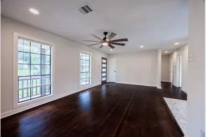 5618 Southbrook Street, Houston, TX 77033 - Photo 7