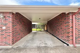 210-C Clearview Ave, Friendswood, TX 77546 - Photo 25