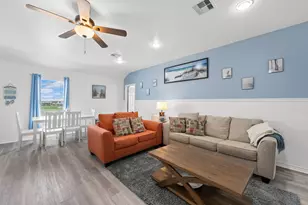 818 Surf Dr, Surfside Beach, TX 77541 - Photo 7