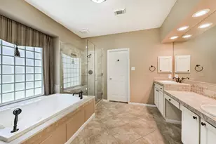 16910 Cottonwood Way, Houston, TX 77059 - Photo 21