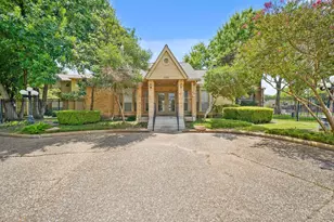 11201 Lynbrook Dr, Houston, TX 77042 - Photo 15