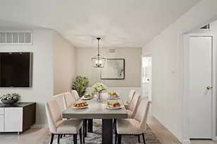 11201 Lynbrook Dr, Houston, TX 77042 - Photo 3