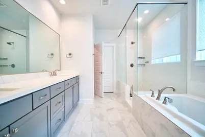 2802 Grand Fountains Drive #C, Houston, TX 77054 - Photo 29