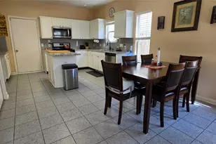835 Forest Thicket Ln, Houston, TX 77067 - Photo 5
