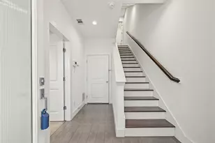 2208 McGowen St, Houston, TX 77004 - Photo 3