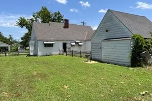 1217 E 27th St, Bryan, TX 77803 - Photo 7