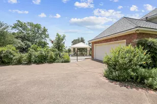 1402 Millcreek Ct, College Station, TX 77845 - Photo 27