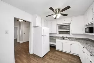 1213 28th St, Galveston, TX 77550 - Photo 17