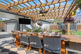 10718 Longmont Dr, Houston, TX 77042 - Photo 27