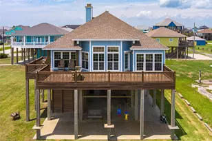774 Wommack, Crystal Beach, TX 77650 - Photo 7