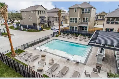 8620 Hollyoaks Creek Lane, Houston, TX 77063 - Photo 25
