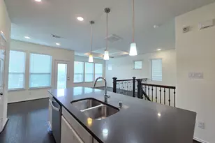 8620 Hollyoaks Creek Ln, Houston, TX 77063 - Photo 5